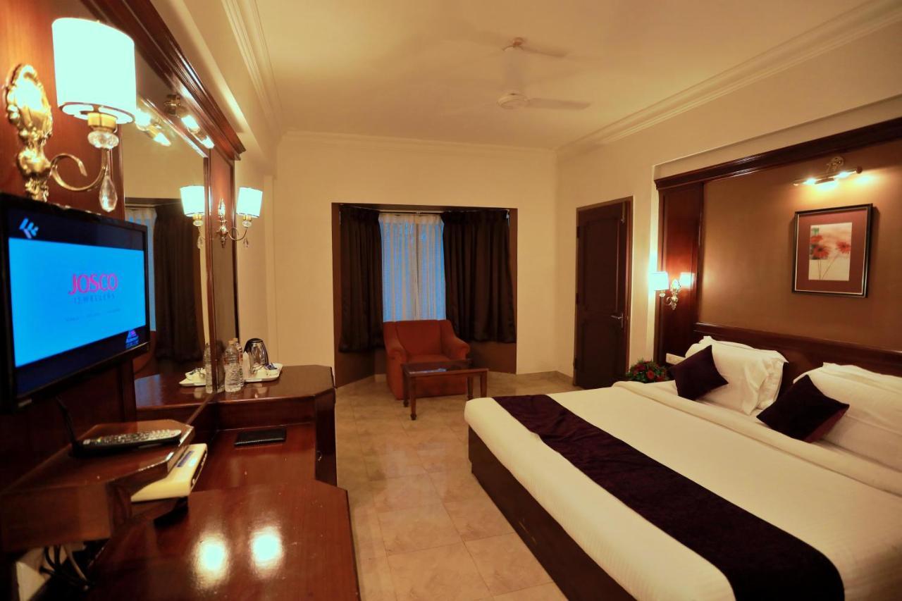 Kochi Hotel Edassery Mansion מראה חיצוני תמונה
